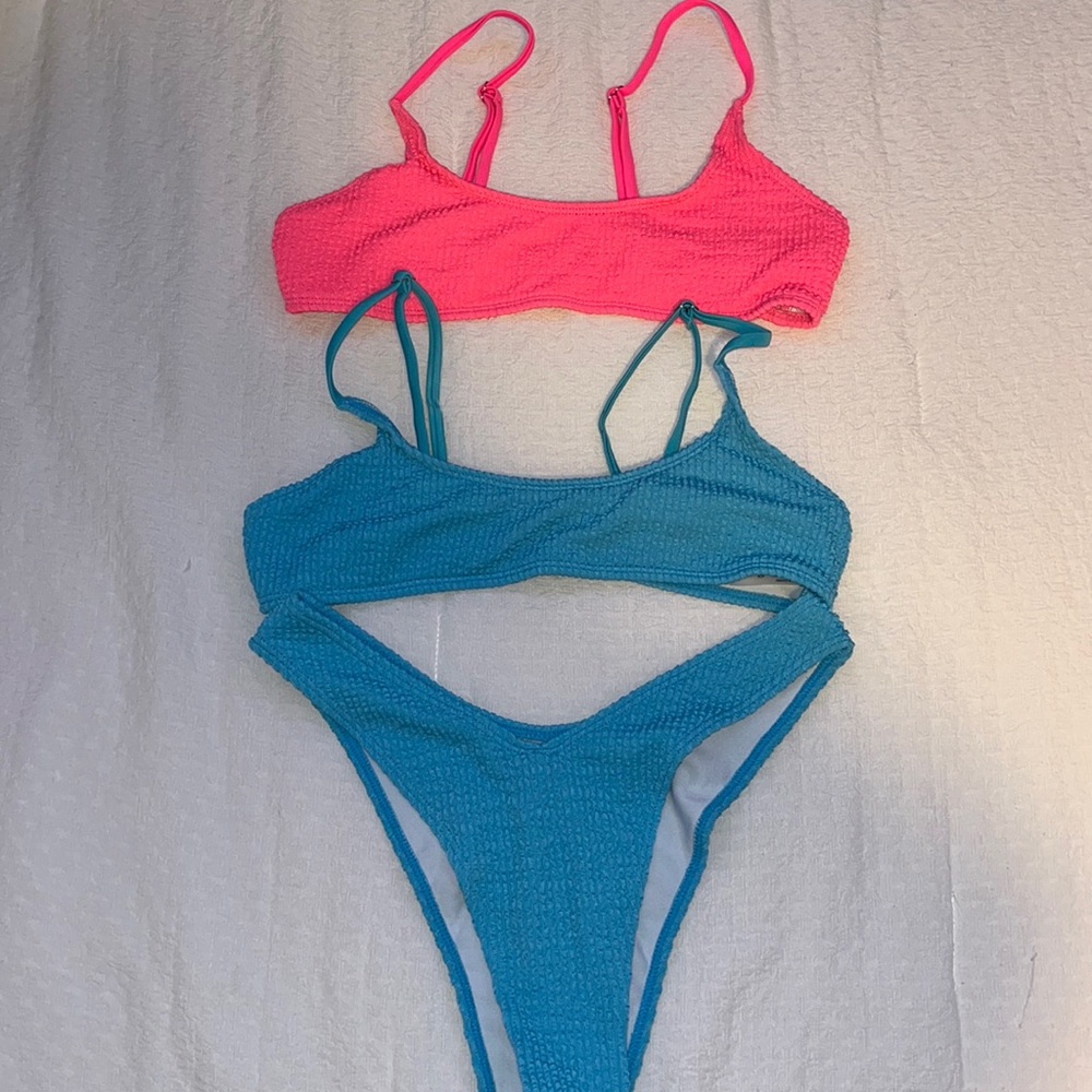 Shein women’s bikini tops and bottom, all 3 come together, all size medium